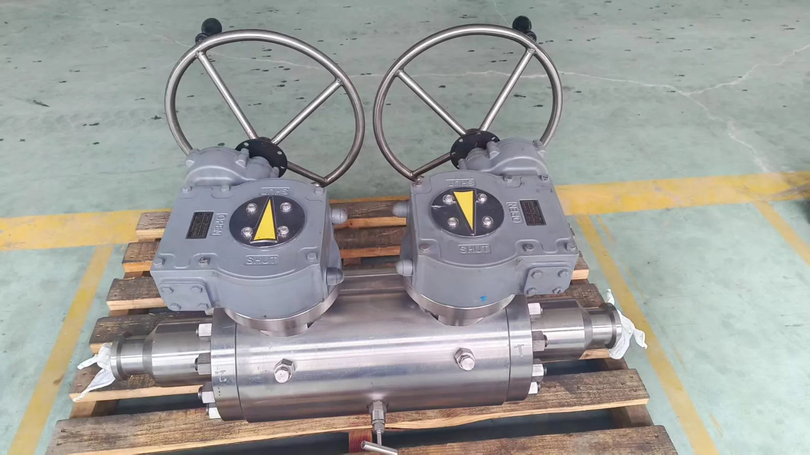 Two industrial valves with handwheel gear operators